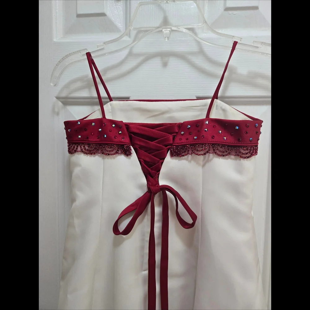 David's Bridal Ivory Red Gown Formal Swarovski Crystal Kids Girls Size 6 EUC - Picture 4 of 7